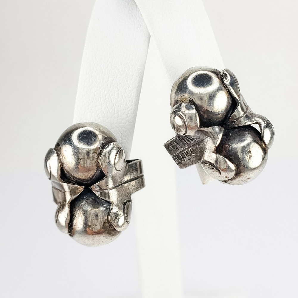 Vintage Mexico Sterling Silver 925 Screw Back Earrings Balls and Leaves Design - Picture 3 of 8
